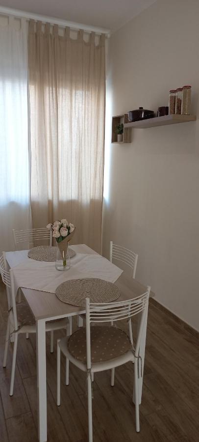 La Casa Di Carla Apartment เปสการา ภายนอก รูปภาพ
