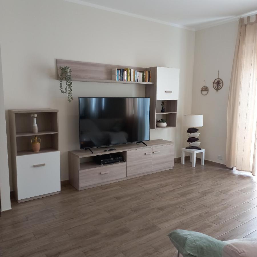 La Casa Di Carla Apartment เปสการา ภายนอก รูปภาพ
