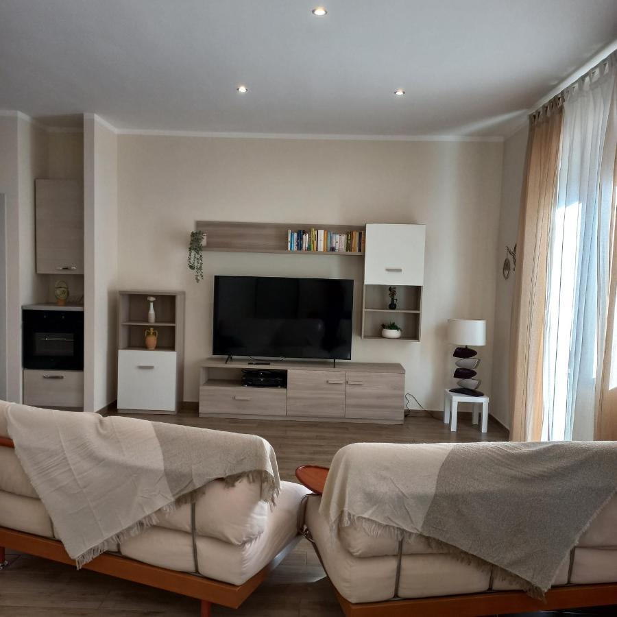 La Casa Di Carla Apartment เปสการา ภายนอก รูปภาพ