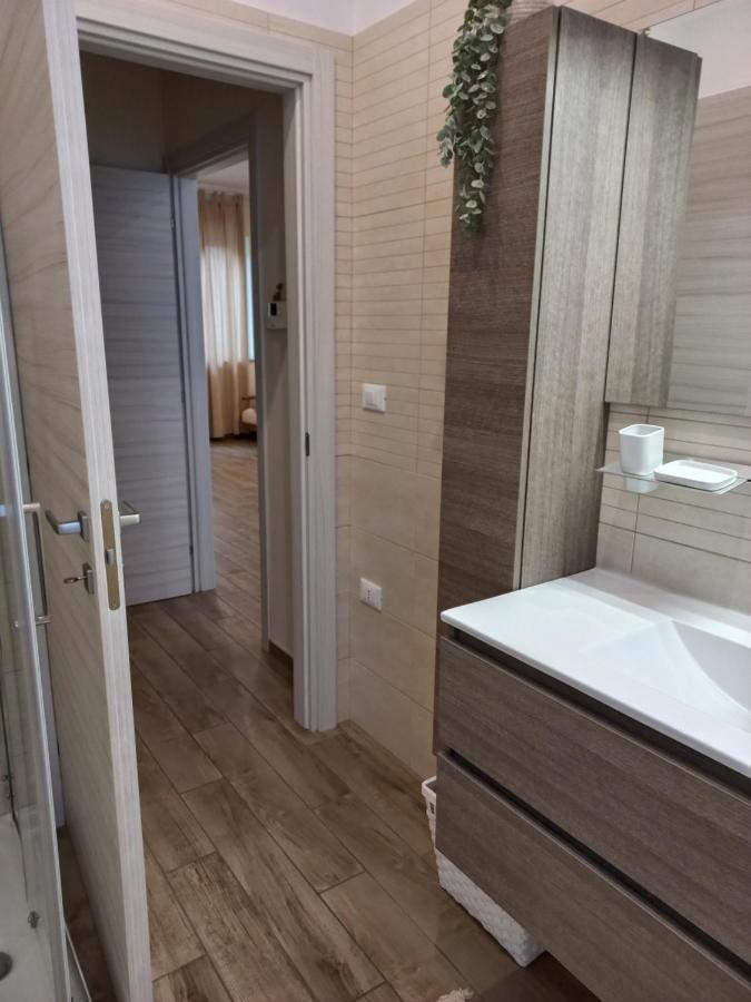 La Casa Di Carla Apartment เปสการา ภายนอก รูปภาพ