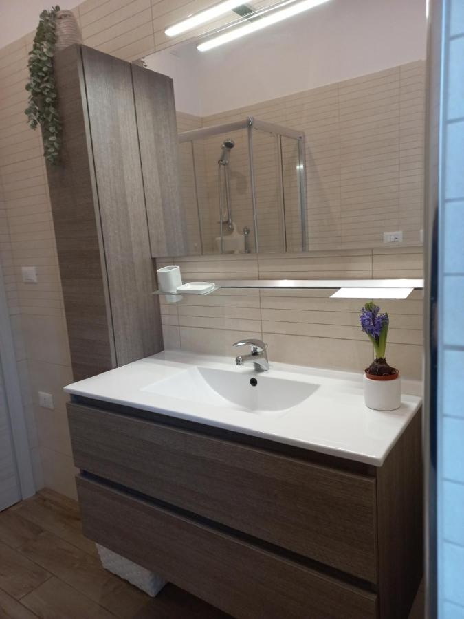 La Casa Di Carla Apartment เปสการา ภายนอก รูปภาพ