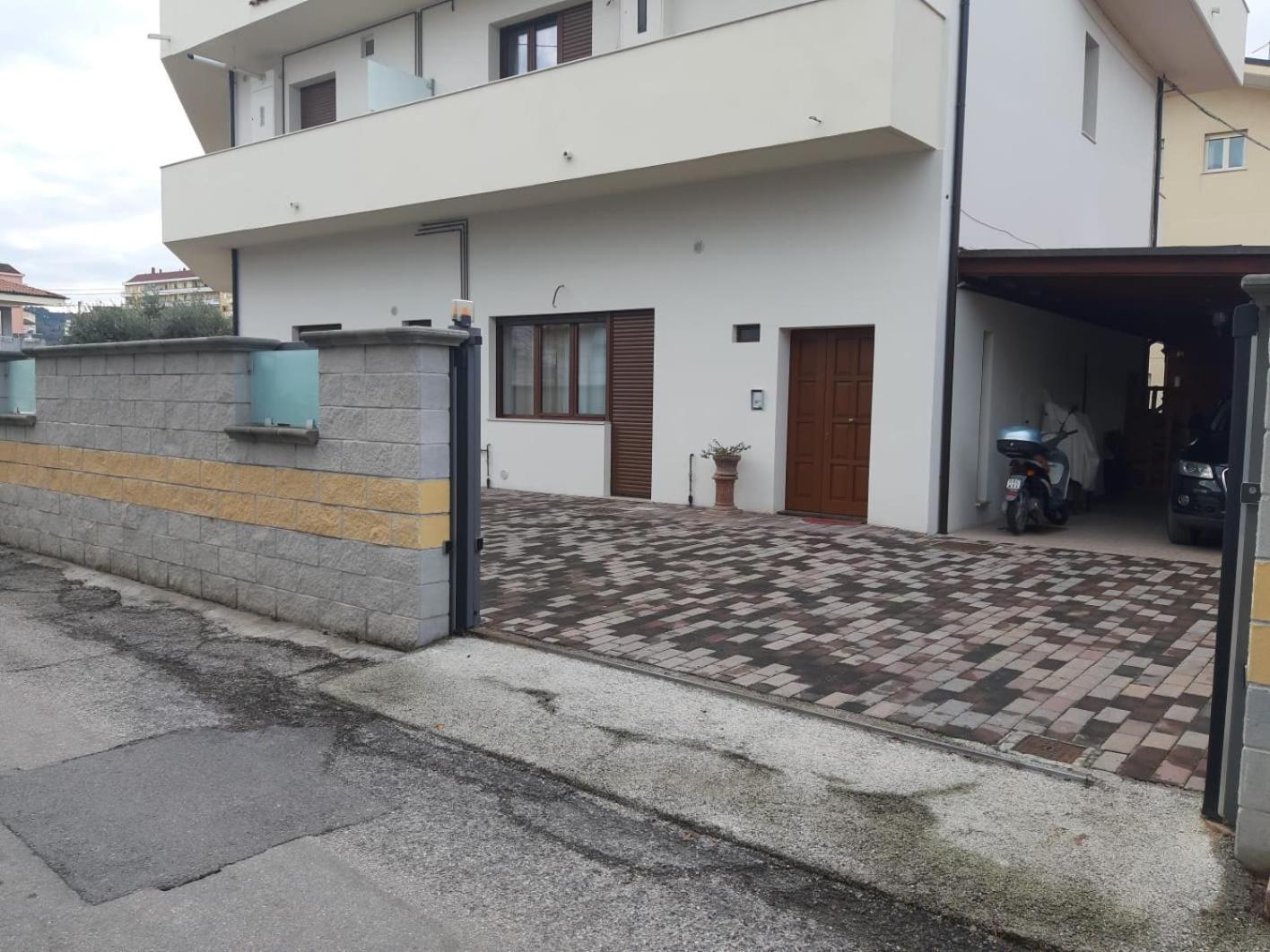 La Casa Di Carla Apartment เปสการา ภายนอก รูปภาพ
